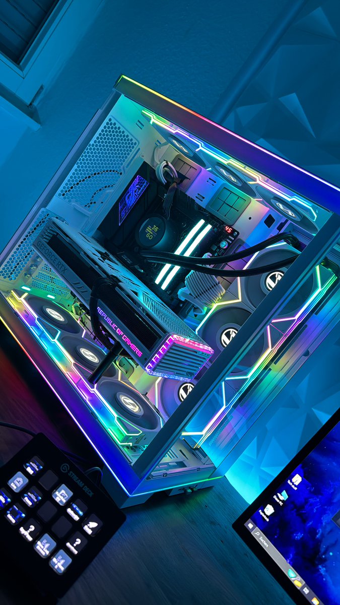 Danke an <a href="/Normeeen2/">Normeeen</a> für die tolle Arbeit. Ich kann die Jungs wirklich nur weiterempfehlen.

PC  
CPU : AMD Ryzen 7 7800X3D
GPU : NVIDIA GeForce RTX 4090
Gehäuse : Lian Li O11D EVO RGB