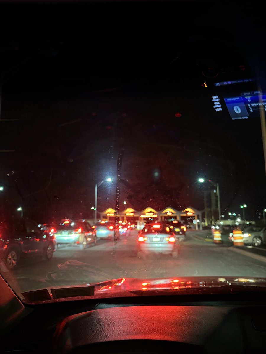 I feel like I am getting ready to get into the Lincoln Tunnel instead of getting out of the parking garage for the Syracuse Airport. Who knew this place would be so hopping after midnight on a Saturday?😑