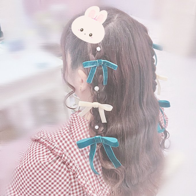 「hair ornament plaid dress」 illustration images(Latest)