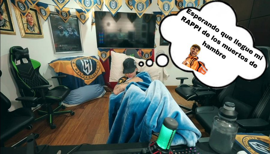WestSTFansClub's tweet photo. Nuestro presi @WestCOL_  Relajahhho esperando el #rappi  de @YoloAventuras  y los @LosChamosFC https://t.co/eFbcNN7jDa