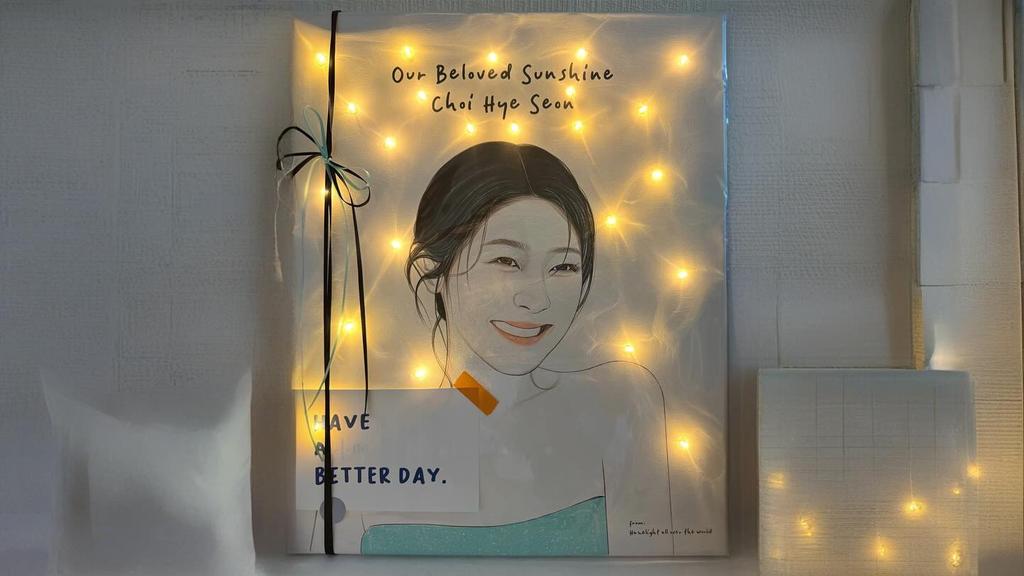 1998_CHS's tweet photo. Being the sweetest, Hyeseon also posted our gifts for her on her Instagram. 💕

We can't be more grateful for everyone who has participated and has helped us to make this project happen! 💚 

#ChoiHyeseon #최혜선 https://t.co/k8eEMYsnpD