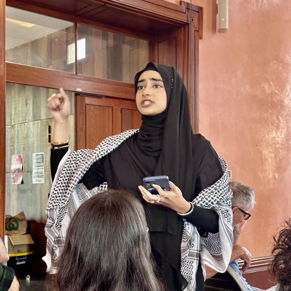 Extraordinary session at ⁦⁦<a href="/soli_aus/">Solidarity</a>⁩ KeepLeft conference with Sameeh Naser, who fled Gaza in December and has had 16 members of his family killed. Passionate speeches from comrades redoubling commitments to build the struggle to break Australian complicity with genocide