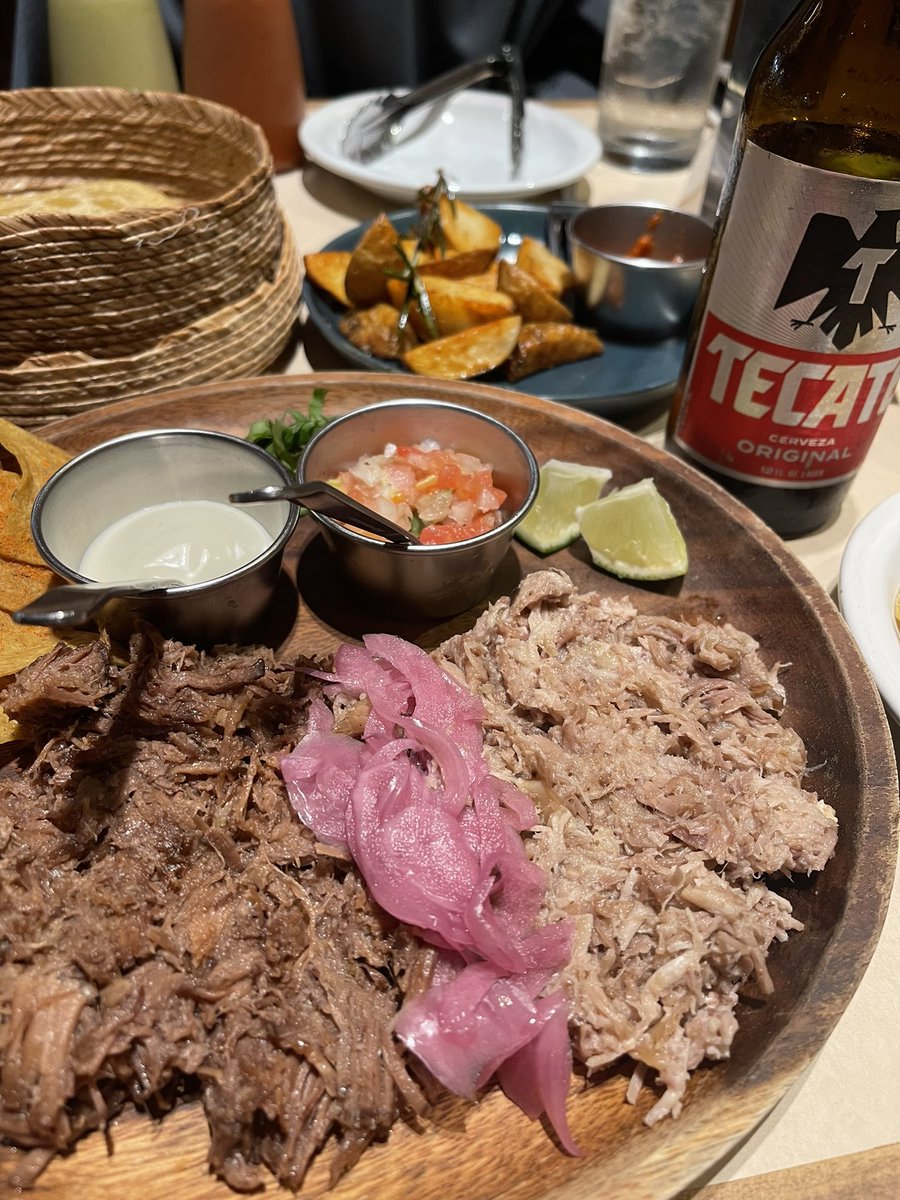 kzythm's tweet photo. DIY tacos https://t.co/IfyBJShbB6