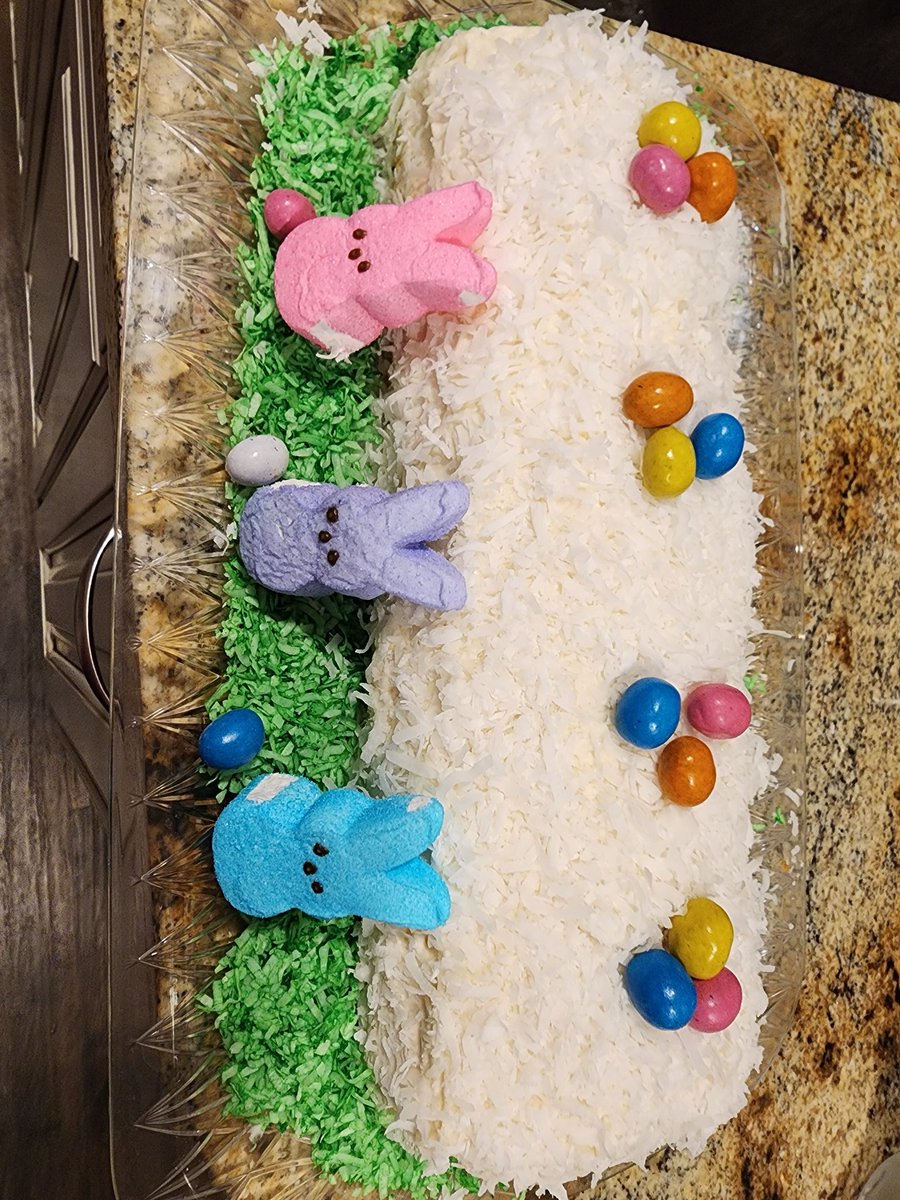 Our hoppy Easter 🐣 cake Lemon cake with almond wiped cream #Easter #Cakes #baking #falmiytime