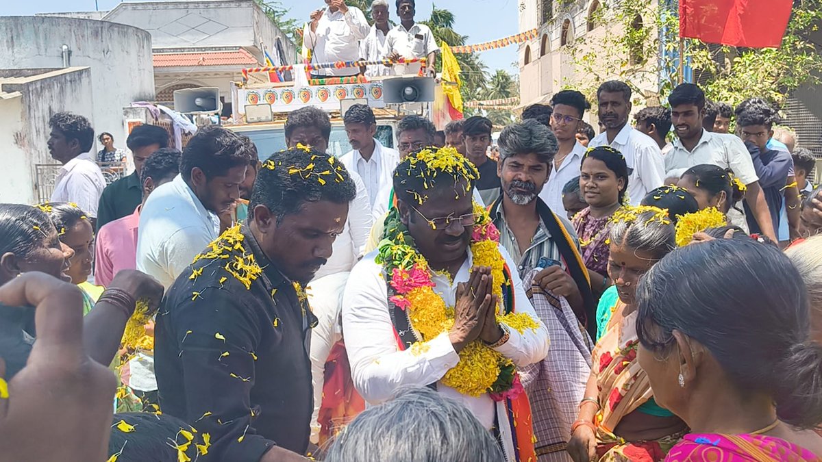 ChannelMksp's tweet image. தேசிய ஜனநாயக முற்போக்கு கூட்டணி
அரக்கோணம் நாடாளுமன்ற‌ம்,பள்ளிப்பட்டு அருகிலுள்ள திருமல்ராஜி பேட்டை  கிராமத்தில்..  மக்களிடம் வாக்கு சேகரித்தார் நமது வெற்றி வேட்பாளர் கே பாலு அவர்கள்...
#ammk #TTVDinakaran @AMMKITWINGoffcl @TTVDhinakaran @PMKAdvocateBalu #kbalu