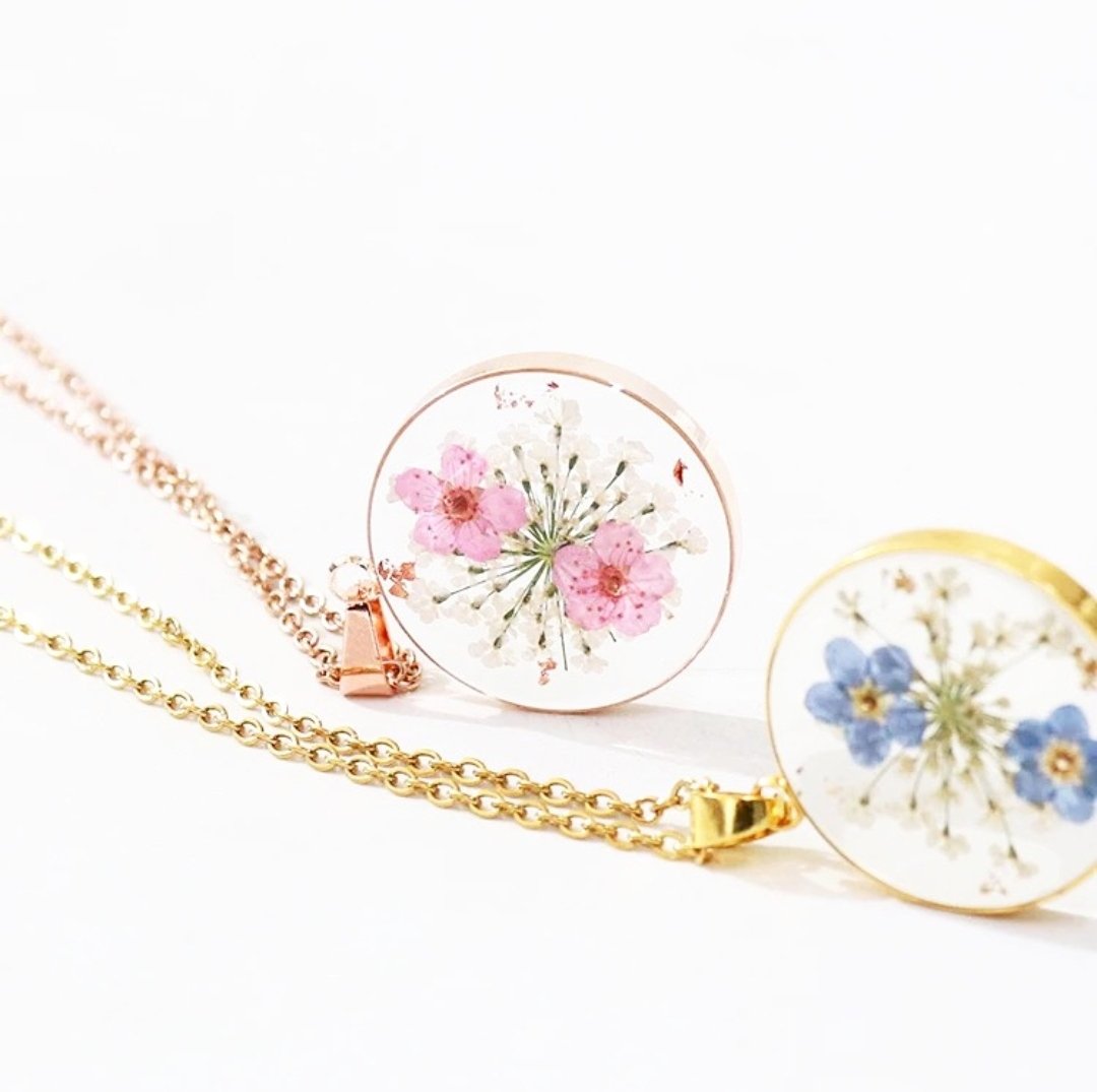 Resinify_'s tweet photo. The weekend is here, and it's the perfect time to gift yourself
something special from our collection. #ResinifyYourWeekend
#ArtisticIndulgence https://t.co/01aG8ucPk3