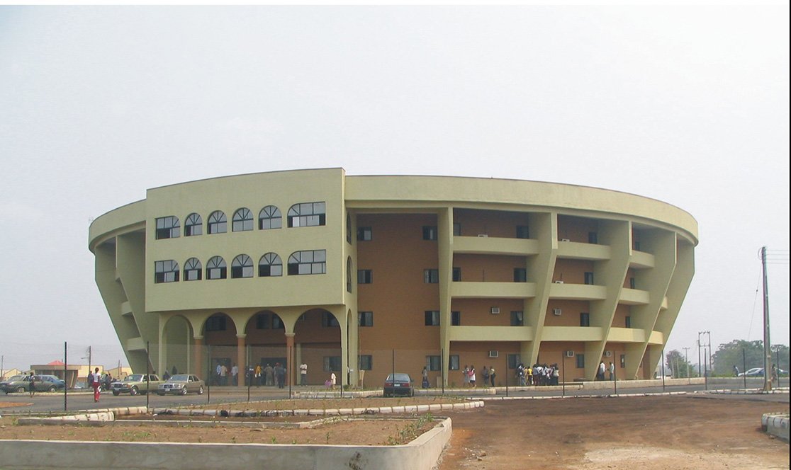 lautechgist001's tweet image. Senate building

Dope💯💯