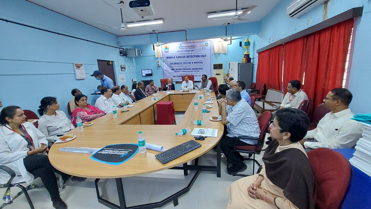 #CSR: BEL CMD & Director HR dedicate Mobile Cancer Detection Unit donated by BEL to Goa Medical College & Hospital, Bambolim, Goa. Equipped with advanced facilities, Unit to facilitate screening, detection & diagnosis of cancer in even asymptomatic patients from rural areas.