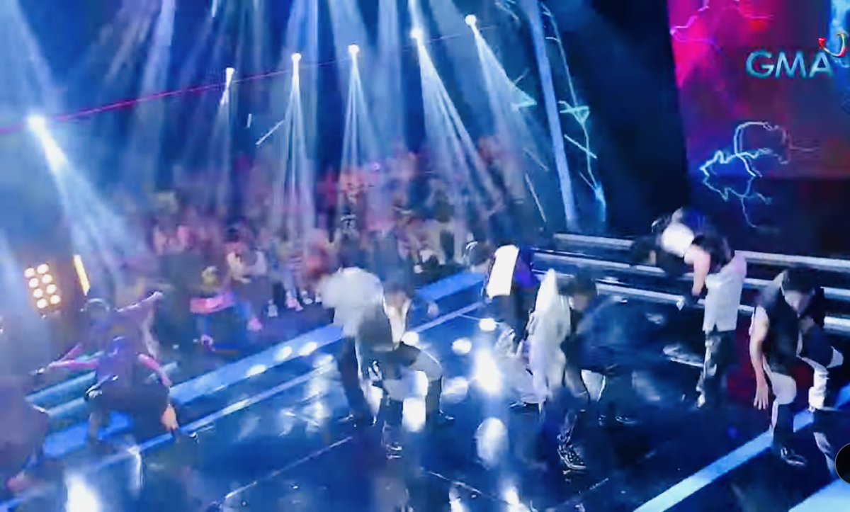 1ST ONE performed Shout Out on AOS ✨

1STONE DITO SA AOS
<a href="/1stoneOfficial/">1ST ONE</a>  #1stOne 
#1stOneDITO #AOSAllOutPpop