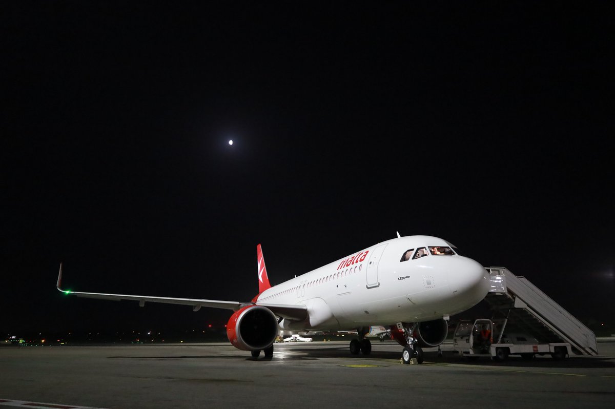 Today marks the start of our operations with KM640 from Malta to Catania, departing @Maltairport this morning. 👩‍✈️Piloted by Captain Denise Casolani and First Officer Warren Zammit, accompanied by Inflight Manager Paulianna, and cabin crew members Nadine, Annalise, and Paul.