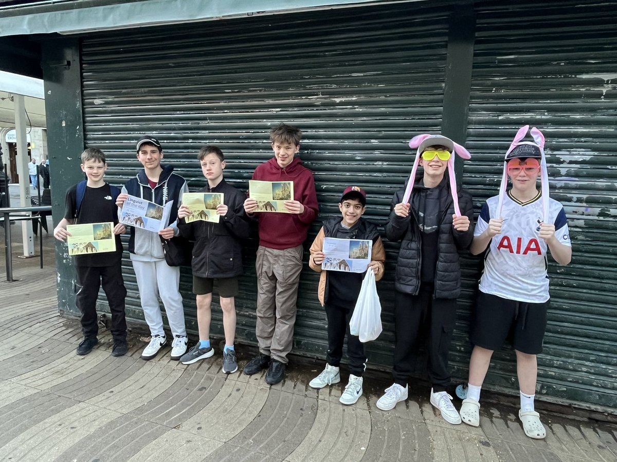 Congratulations Team Mr Warman for winning Ms Mills’ Barcelona Bonanza Weekend Challenges!! A huge 170 points! Congrats also to our recipients of mr Thorp’s awards for getting most involved in Spanish culture and being the biggest phone scroller! 🎉🎉🎉
On our way to the airport!