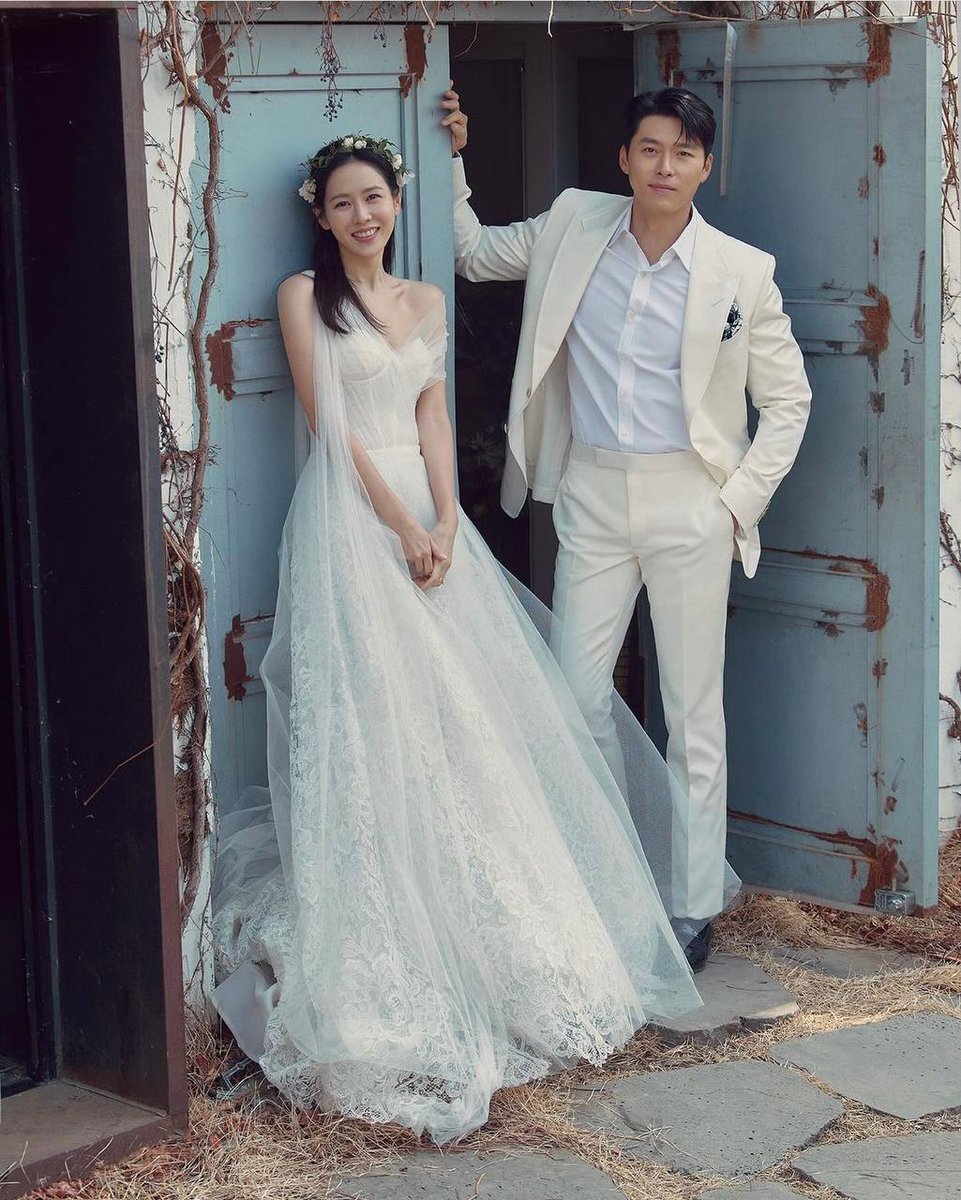 And I am rendered speechless... Yejin and Hyun Bin, you are so so beautiful, and your wedding magical. Our eyes our blessed with these crystal clear wedding photos. You have no idea how much you've made your fans happy. Stay deeply in love. Happy 2nd anniversary! #BinJin