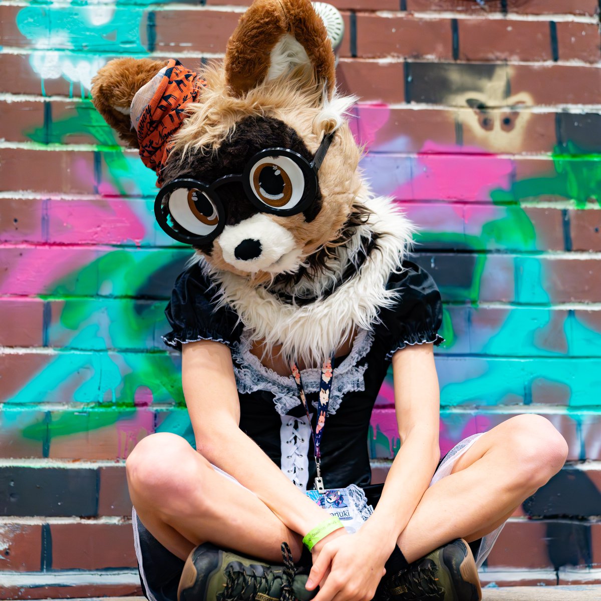 🦊: <a href="/Snepnuki/">Rory!</a>
📷: @keeewiiii

#furryfiesta #TFF2024 #furries #fursuit
