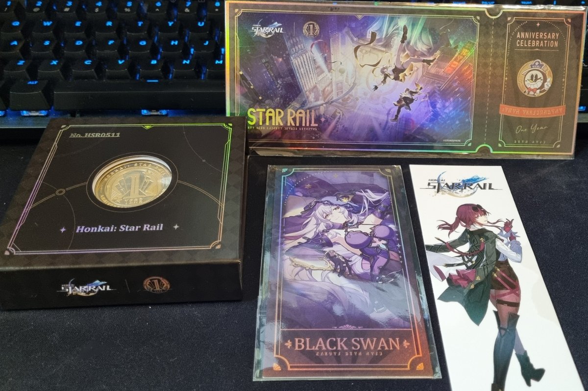 Gotten some hsr anniversary gifts! Won the coin from trashcan-kun