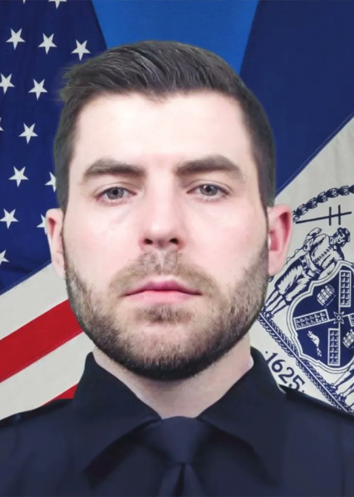 Jonathan Diller was a good cop

<a href="/GovKathyHochul/">Governor Kathy Hochul</a> It's her fault that Jonathan is dead

He was shot and killed by a career criminal who had 21 prior arrests and had walked free from a gun charge last year thanks to a bail reform

I wish Jonathan's family lots of strength and energy