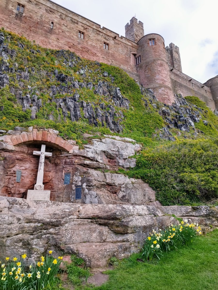 #SundayYellow 
Easter at Bamburgh Castle