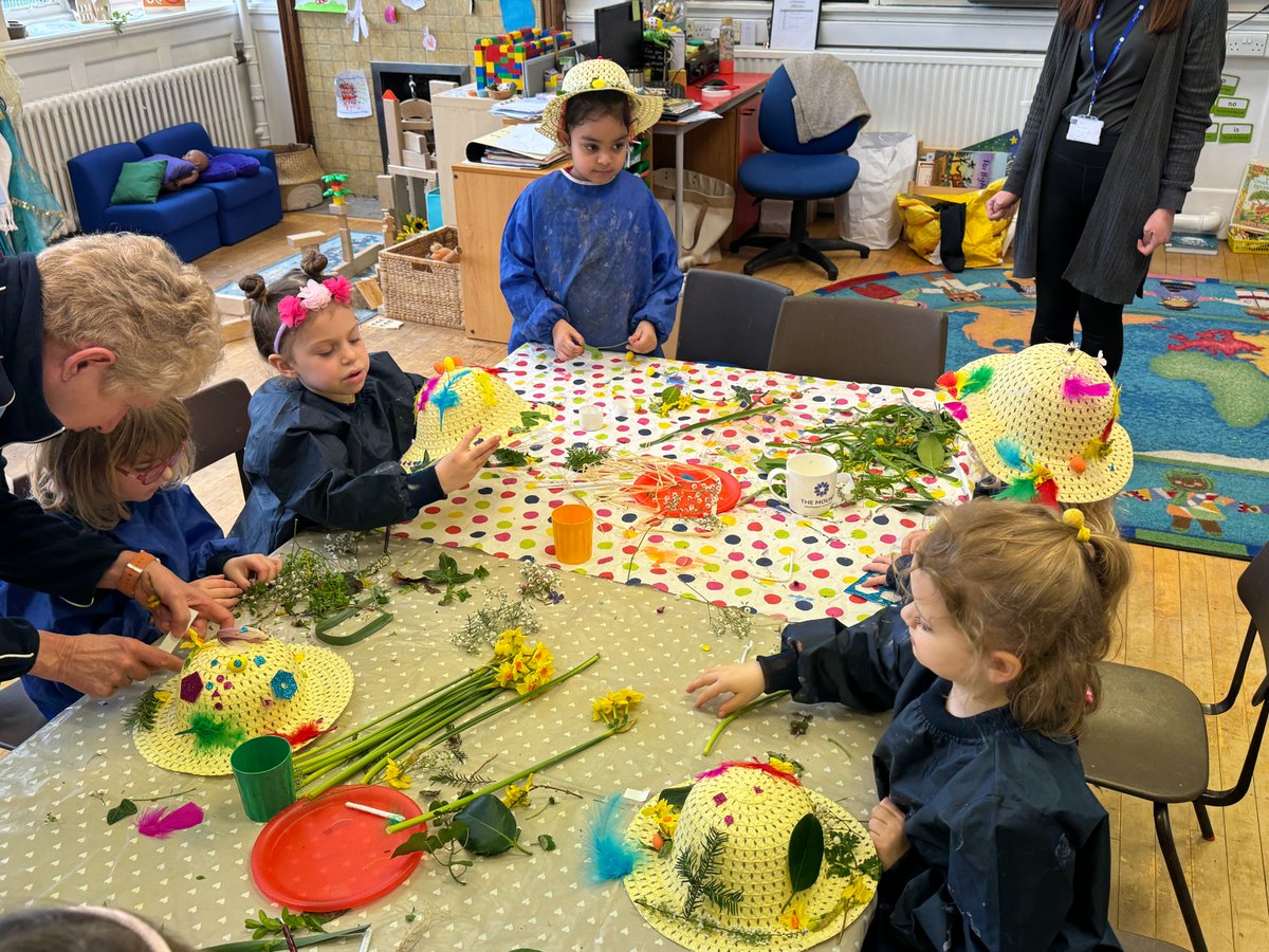 MountSchoolYork's tweet photo. Our juniors made glorious Easter bonnets, they might be sporting at home today! All the colours of Spring, made with freshly-picked flowers from our green #mountschoolyork campus, they would steal the show in any parade! #explorediscovercreate #thriveatthemount #liveadventurously https://t.co/vElwwh2SFx