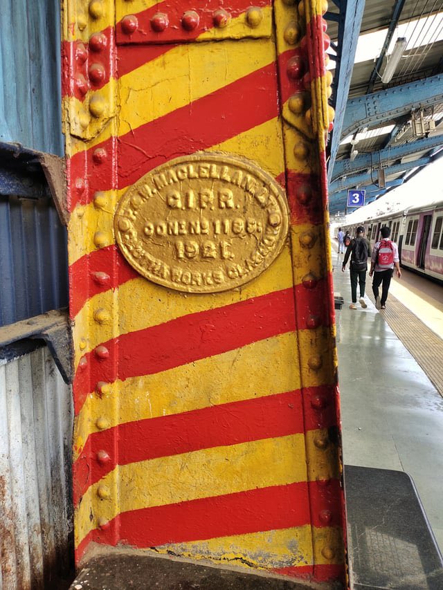 PromisingPramod's tweet photo. @AshwiniVaishnaw @AshwiniVaishnaw sir history lost to modernity, the new upgrades hides the symbols of past nostalgia…. #mumbairailway #harbourlines #sandhurstRoad station https://t.co/wZL11XBzCN