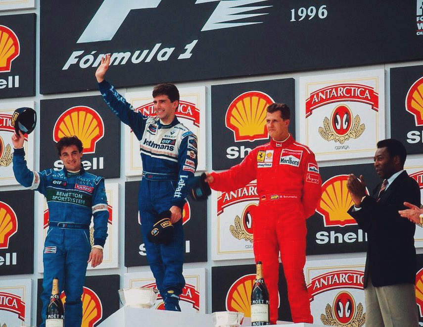 #OnThisDay in ’96, in Brazil, Damon Hill achieved a significant landmark: his 15th #F1 GP win. Why significant? Because it took him ahead of his father Graham, who won 14 F1 GPs. 2nd was Jean Alesi, 3rd an unhappy-looking Michael Schumacher. The 4th man is of course Pelé.