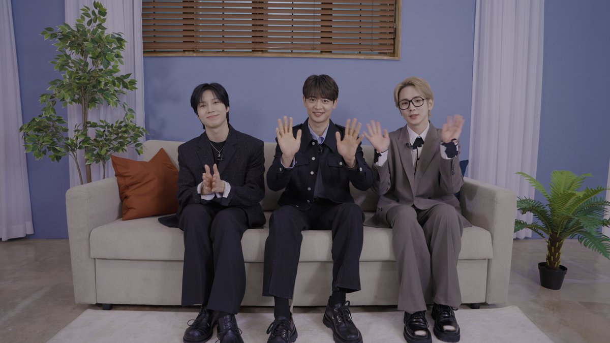 shinetter's tweet photo. 6/19(水)発売「SHINee WORLD VI [PERFECT ILLUMINATION] JAPAN FINAL LIVE in TOKYO DOME」
UNIVERSAL MUSIC STORE限定盤にメンバーコメンタリーの収録決定🎤

🔗https://t.co/7FmfwLbBtc

※4/17(水)以降は数量に達し次第販売終了

#SHINee #SHINee_WORLD_VI
#SHINee_WORLD_VI_JAPAN_FINAL https://t.co/JMN6JzhRC1