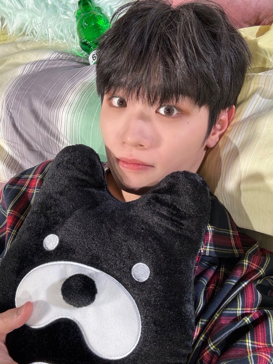 _💌
 
제로즈~ 곧 또 보겠구만 ㅎㅎ 
KCON에서 재미있게 즐길 준비됐지?
앞으로 점점 재미있는 무대가 많을 거야 ㅋ
한 눈 팔지 마! 내가 지켜보고 있다❤

#KIMTAERAE #김태래
#ZEROBASEONE #ZB1 #제로베이스원