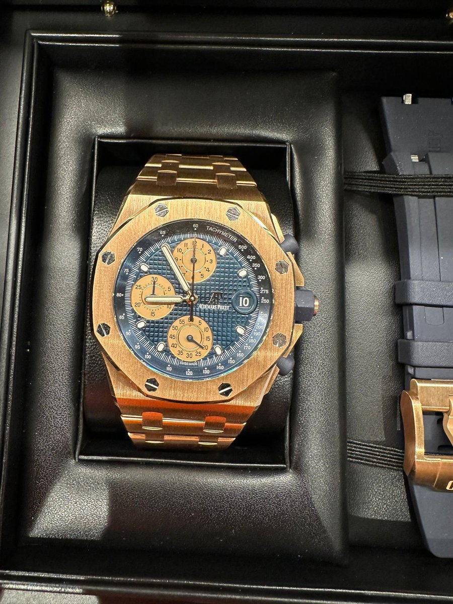 Have another unworn, full-set, rosé gold AP Royal Oak from 2022 bought in Germany directly from AP 🔥 92.500€ Can take crypto & ship anywhere 🌎