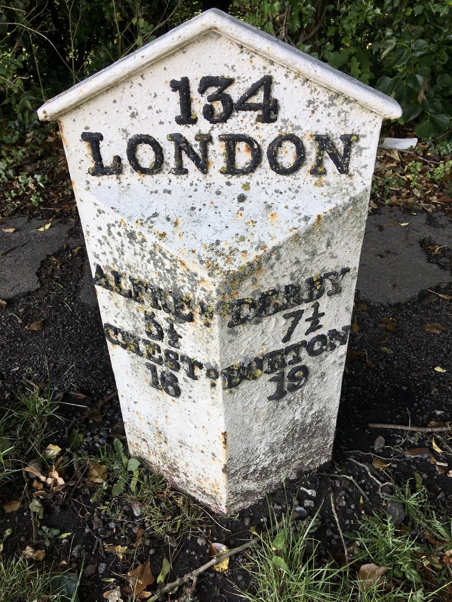 FloralRainbowAW's tweet photo. For #AlphabetChallenge #WeekM here are four #Mileposts found in #Derbyshire π₯Ύ https://t.co/bor1fGEqrr