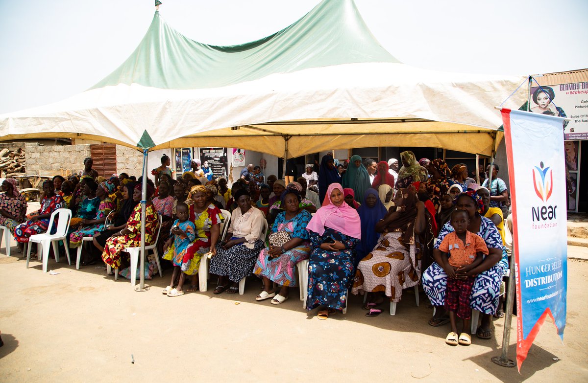 Just in💥 The Federal Ministry of Women Affairs in collaboration with Near Foundation distributes Food items and Palliatives to Women and less privileged people in Rural communities across FCT