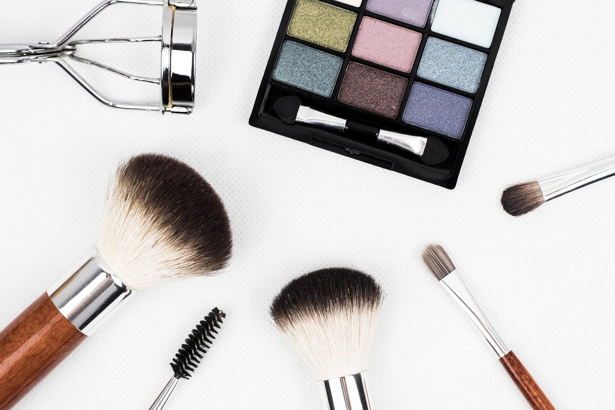 The objective of this study was to measure the effect of introducing the frequent use of #makeup on improving #depressive symptoms in adult women of medium–low purchasing power: link.springer.com/article/10.100… #Beauty #MentalHealth
