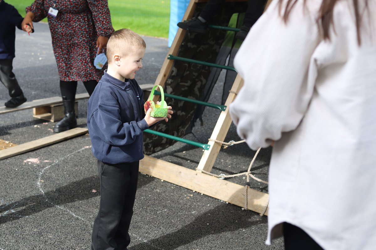 At the beginning of the week, the Bradfields Academy Primary Community welcomed Parents and Carers in to showcase the work our students have been doing in their lessons, and to also take part in an #Easter Egg Hunt! It was a brilliant event! #GoodFriday #EasterEggHunt