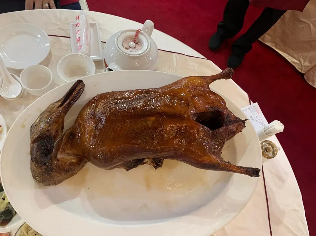 Roast duck in Taiwan is amazing, and Renwu Roast Duck is the best in  Taiwan. Renwu Roast Duck is a delicious roast duck place in Renwu District,  Kaohsiung. Renwu Roast Duck Blog:, image size:1067x800
