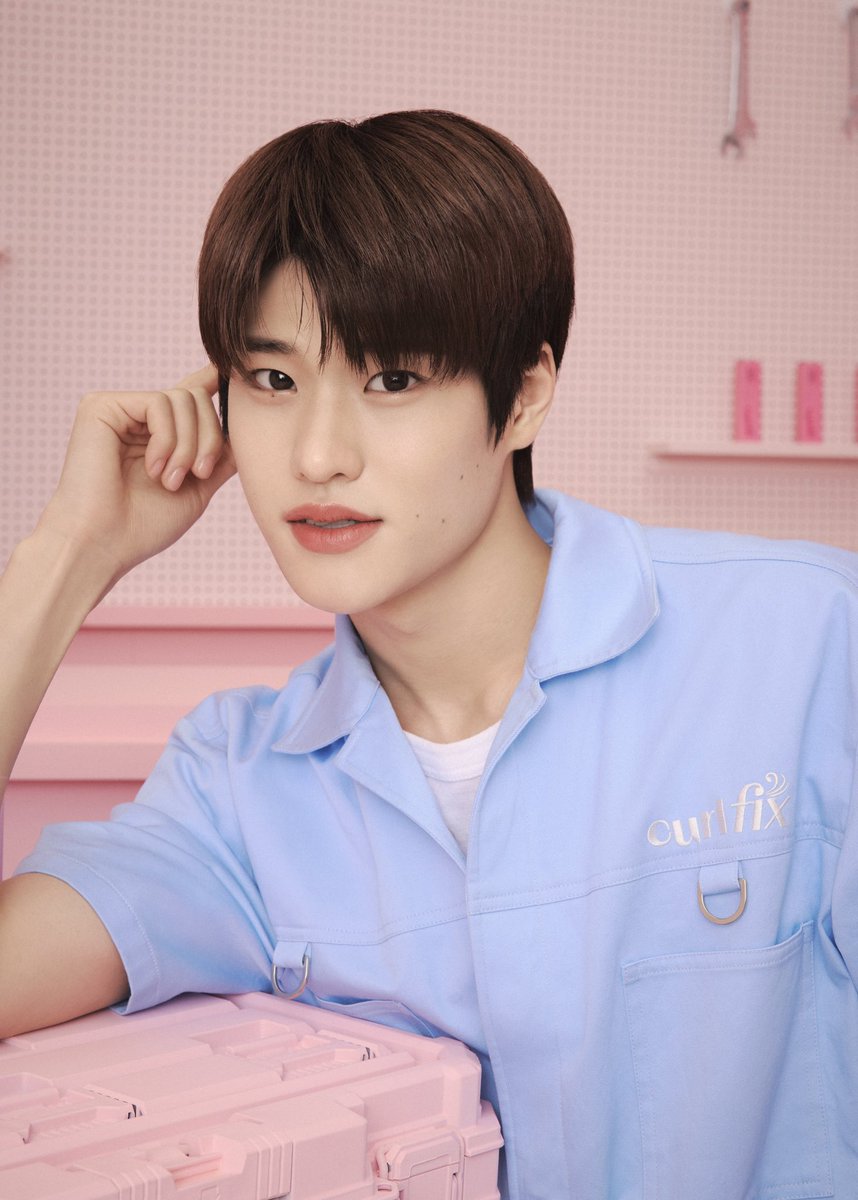 etudejapan's tweet photo. “エチュードマスカラ工場"でみんなのまつ毛をfixして守る仲間をご紹介💘🏭🧑‍🔧

          #ソヒ  #SOHEE 

╭ ◜◝ ͡ ◜◝ ͡ ◜◝ ͡ ◜◝ ͡ ◜◝ ͡ ◜◝ ͡ ◜◝╮
     “エチュードマスカラ工場”
        オープンまであと3日
╰ ◟◞ ͜ ◟◞ ͜ ◟◞ ͜ ◟��� ͜ ◟◞ ͜ ◟◞ ͜ ◟◞ ╯
O ° https://t.co/WCkZUIZenl
