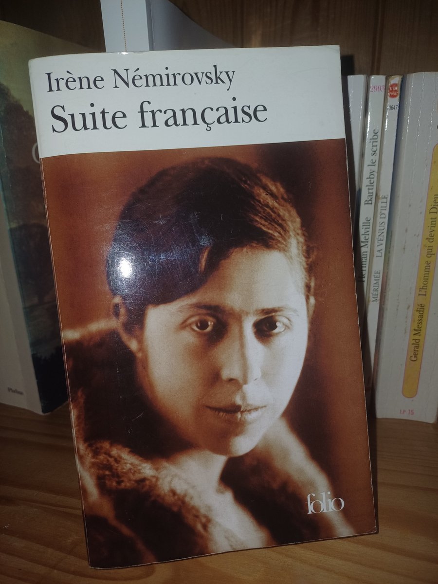 Le destin de plusieurs familles françaises pendant l'exode de 1940 décrit avec grâce par Irène Némirovsky. Ce récit n'a pas vieilli d'un pouce! #VendrediLecture