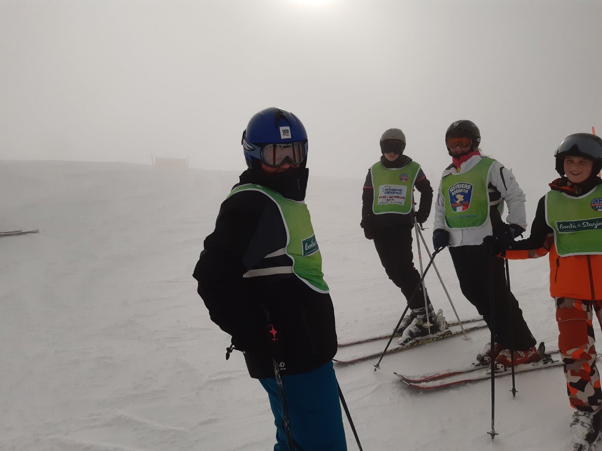 WestholmeSport's tweet image. Skiing has started. It's a whiteout though with loads of fresh powder!

#Shredding
