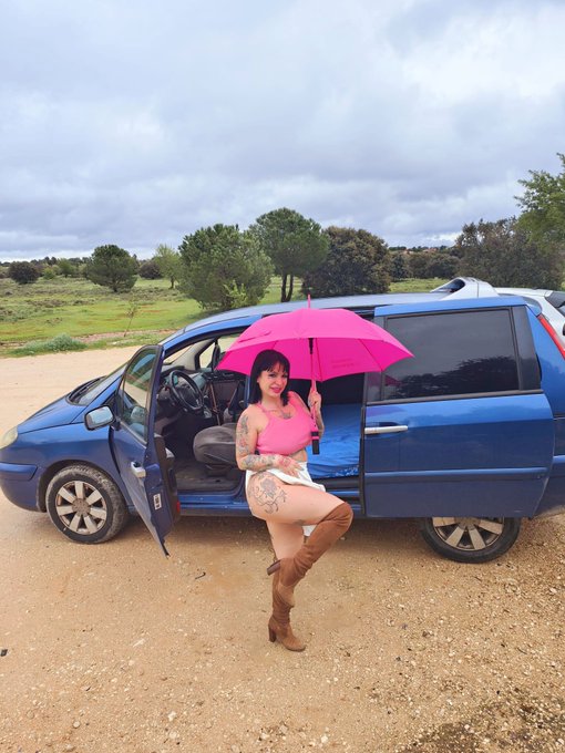 No hay nada mejor que entrar en calor en la #faketaxi de @amandaxpornstar, rt y s&iacute;gueme no te pierdas<a href="/tag/faketaxi"class="tags">#faketaxi</a>