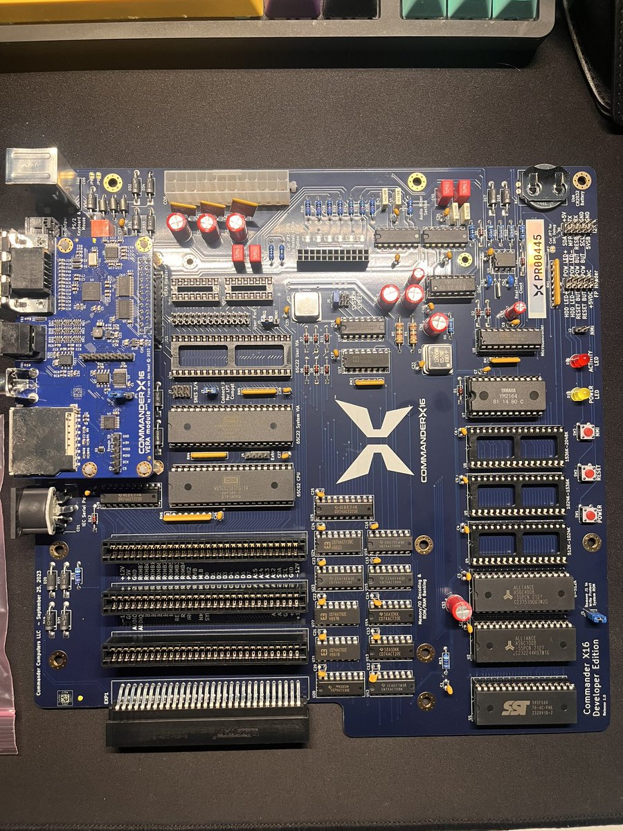 cybercaronte's tweet image. Ya es hora de probar este nuevo juguete ;) Commander X16 con todos los extras. Me falta la caja, está de camino #Retro #Retroinformática #Hardware commanderx16.com