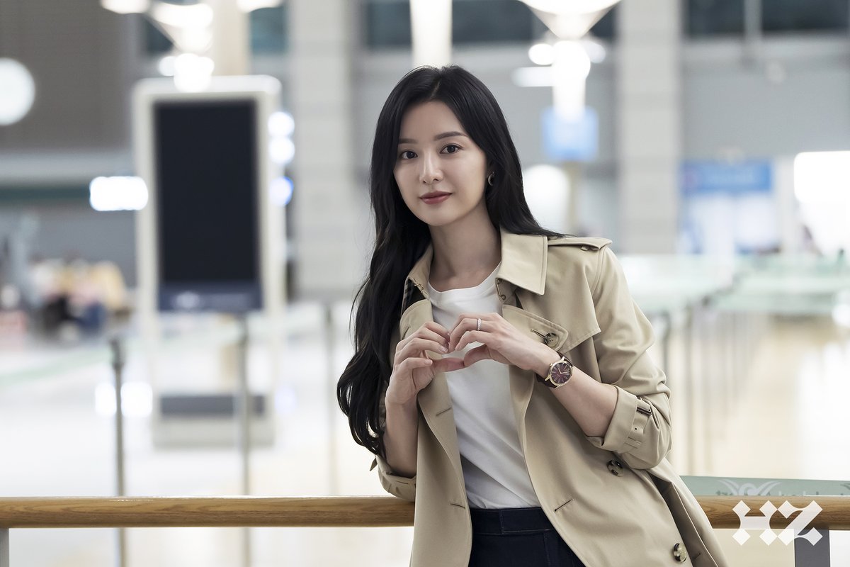 highziumstudio's tweet photo. [#김지원] #POST
하트의 여왕 김지원
🔗 https://t.co/OSPBHUtByD

#KIMJIWON #하이지음스튜디오 #HighZiumstudio #드라마 #Drama #눈물의여왕 #QueenofTears https://t.co/nKqU3GL5Ce