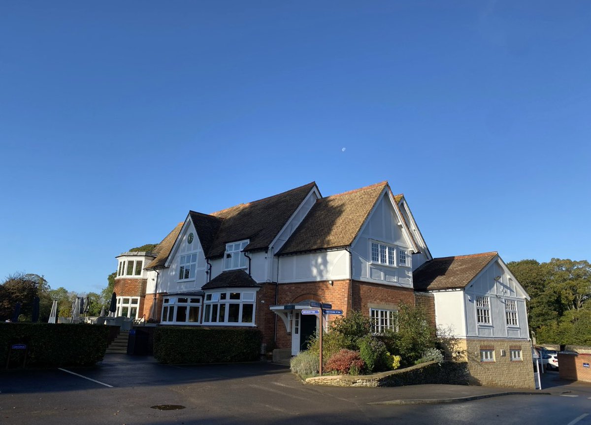🚨‼️Join our team 🚨‼️

Here <a href="/FrilfordHeathGC/">Frilford Heath Golf Club</a>, we are recruiting for two exciting roles: 

Assistant F&amp;B Manager
PGA Professional

For more information on either role, please DM me. 

<a href="/heath_gc/">Frilford Heath GC Courses & Estates</a>