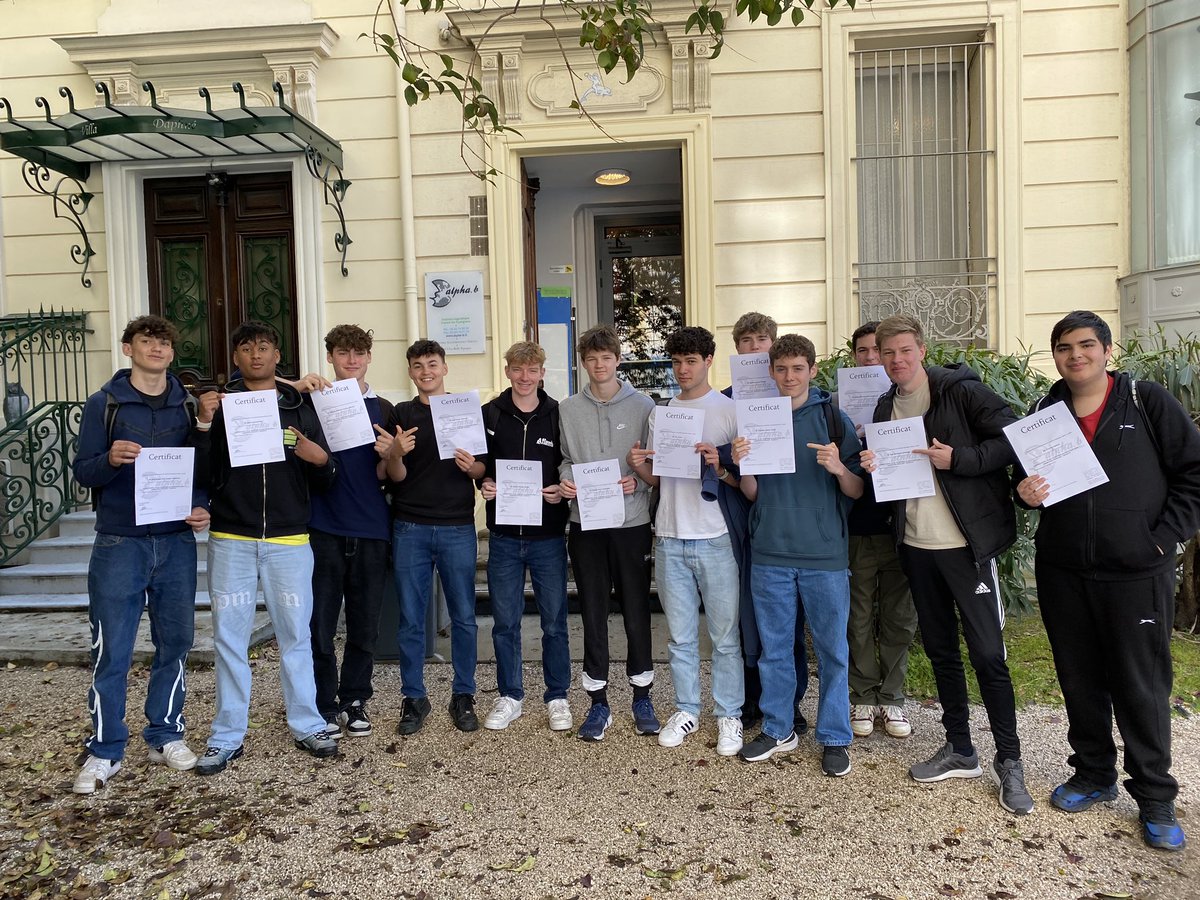 HamptonFrench tweet media