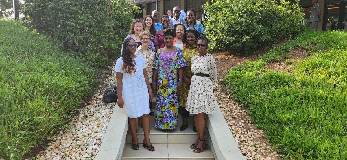 CanadainBenin's tweet image. The @CanEmbBFA @CanadainBenin took pleasure in organizing the visit to #Benin of the President of the @SenateCA and her entire delegation.

A visit that has strengthened Canada🤝Benin relations of cooperation and friendship.

Thank you to all our partners for their contribution.