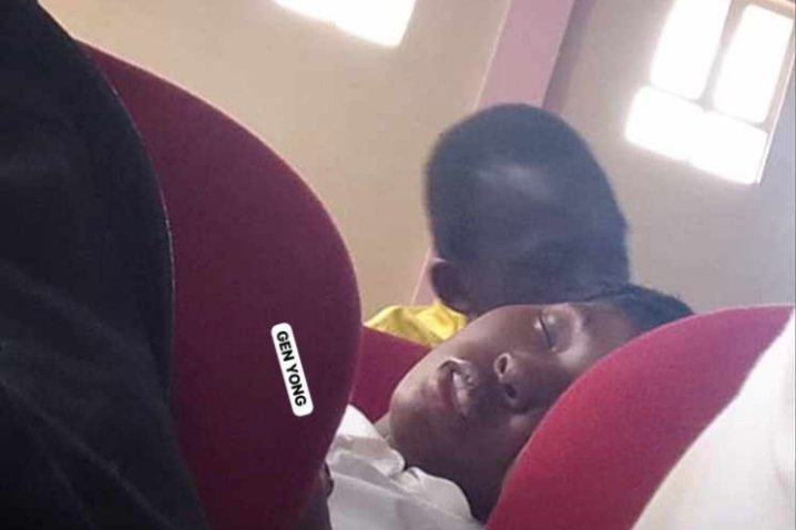 lautechgist001's tweet image. Na sleep u come sleep for orientation 😂😩😩
Laustress
