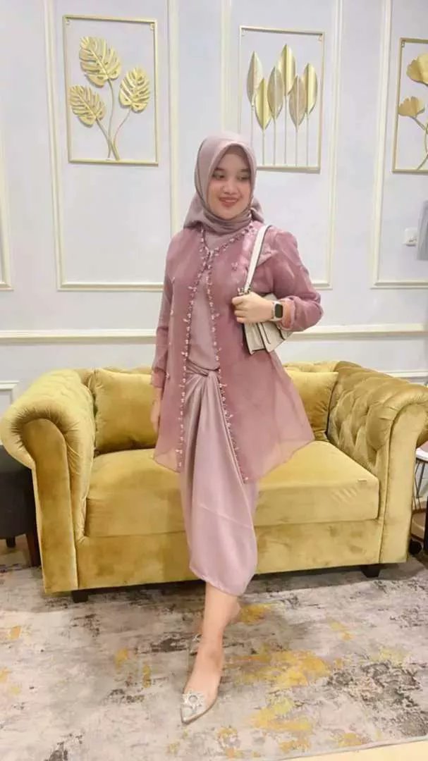 fatkko's tweet photo. One set Jemma organza premium outfit lebaran+kondangan🎀 

Sumpah. Kerennnnn bangettt. Sampe ngk bisa ngomong apa² deh,  dgn harga segitu Udah dapat Baju sebagus itu. Jahitanya rapih bahanya Adem warnanya sesuai pesanan  ukuranya juga pas, 🫶💫
 
https://t.co/xoab57gWqO https://t.co/dTsNip5oeA