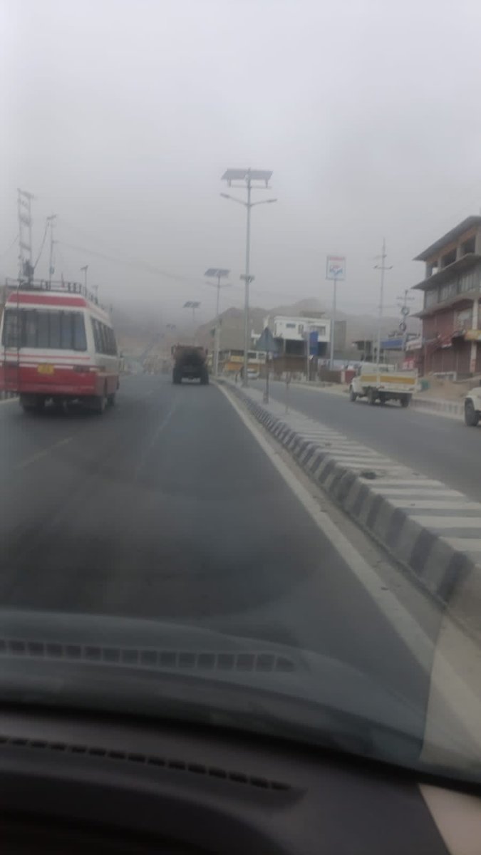 𝙒𝙚𝙖𝙩𝙝𝙚𝙧 𝙪𝙥𝙙𝙖𝙩𝙚 𝙇𝘼𝘿𝘼𝙆𝙃(29.3.24) 11𝘼𝙈: As expected rain/snowfall occurred at many places of Ladakh. 
𝙁𝙤𝙧𝙚𝙘𝙖𝙨𝙩:
#Cloudy  with intermittent light to Moderate #Snowfall very Likely at Many places of #Ladakh during 29-31st(Forenoon) with on 30th.