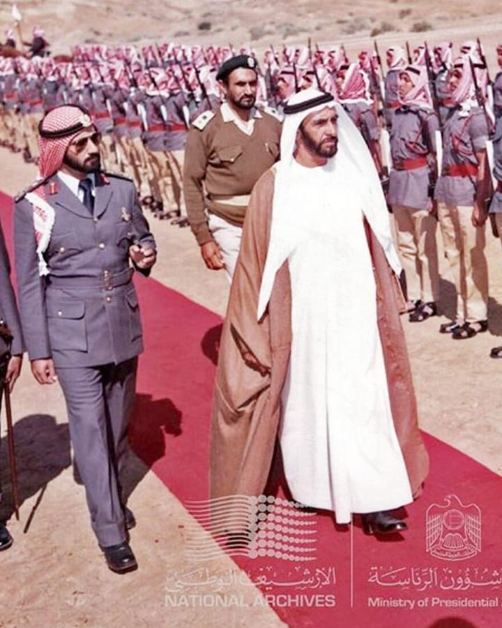 رحل زايد الخير إلى جنات الخلد ..
ويقي أثره الجميل ممتد طول الزمان .. 
#ذكرى_وفاة_الشيخ_زايد
#يوم_زايد_للعمل_الانساني
 #زايد_الخير #زايد_العطاء