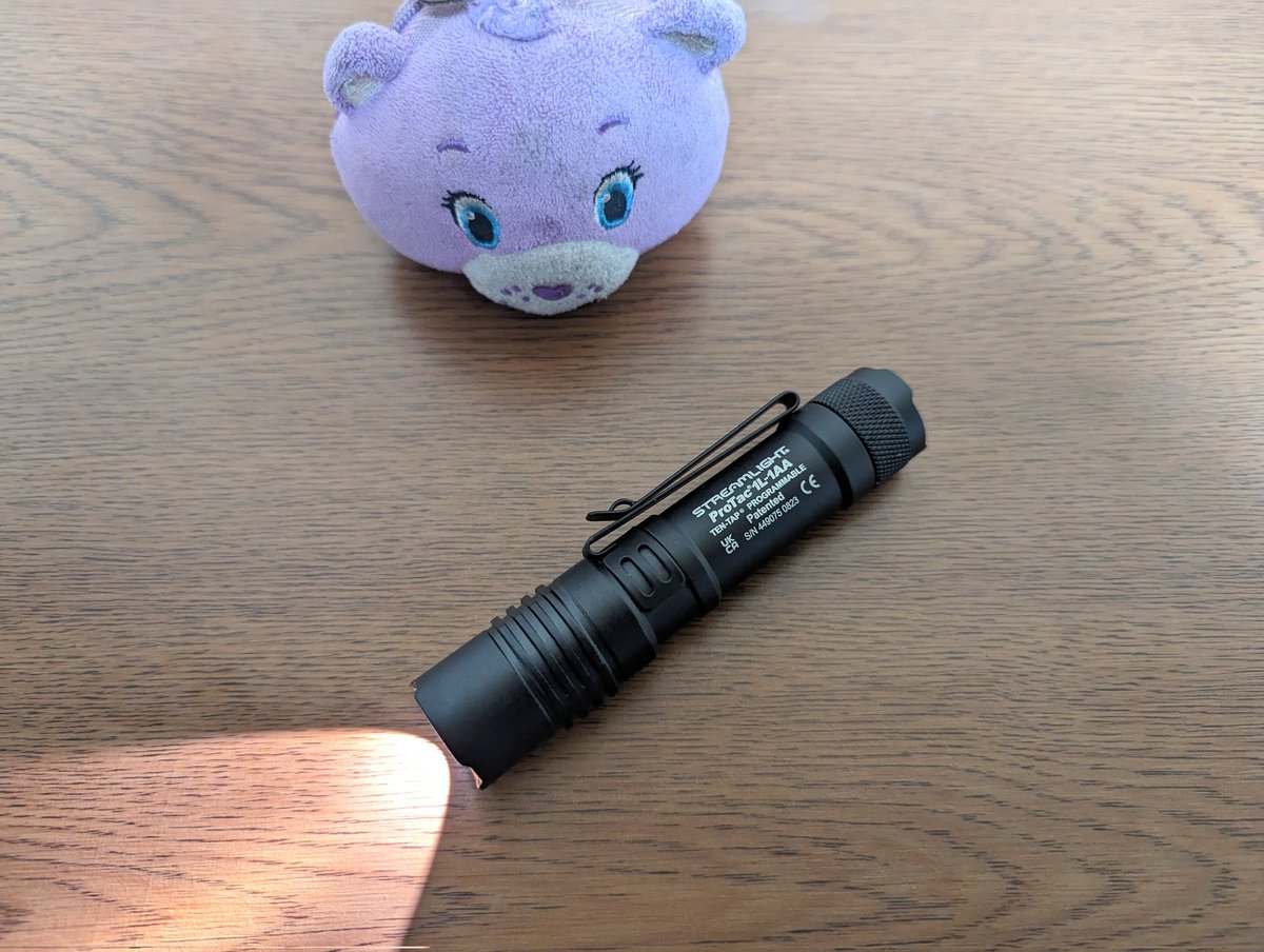 hg4eHPzmvVIEmWD's tweet image. 今日のビクトリー🏆✨🔦🦸(´-(ェ)-`;)♥
・H2T SL 1L1AA ブラック LED換装カスタム LUMINUS SST-12 95CRI 4000K
#Steamlight #ProTac #1L1AA #H2T #アカリセンター