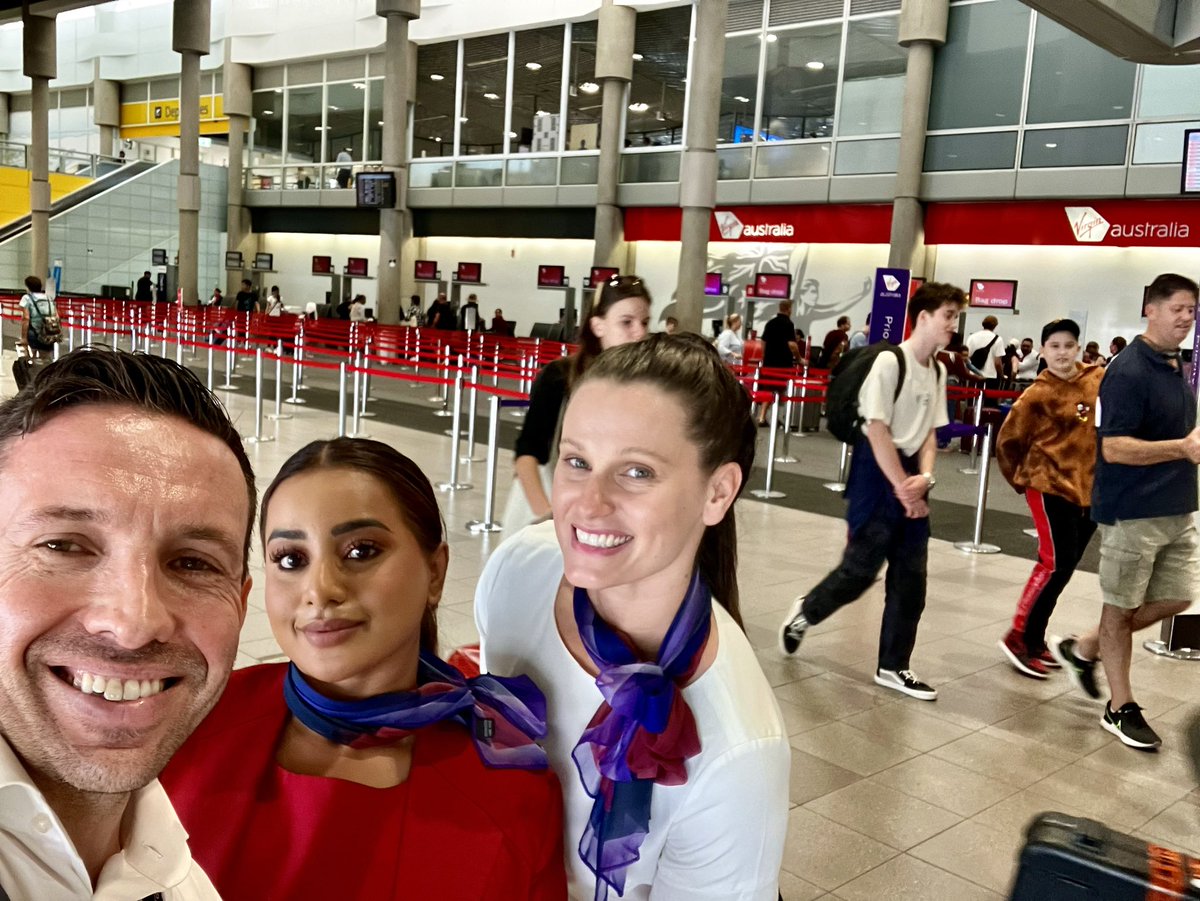 Great being at @BrisbaneAirport for a shift with @VirginAustralia’s amazing check-in team.

I met so many happy guests enroute for a well earned break & reconnecting with family and friends over #Easter 🐰

Thx to my buddies Swati & Tash showing me the ropes

#TeamVA #TeamBNE ✈️
