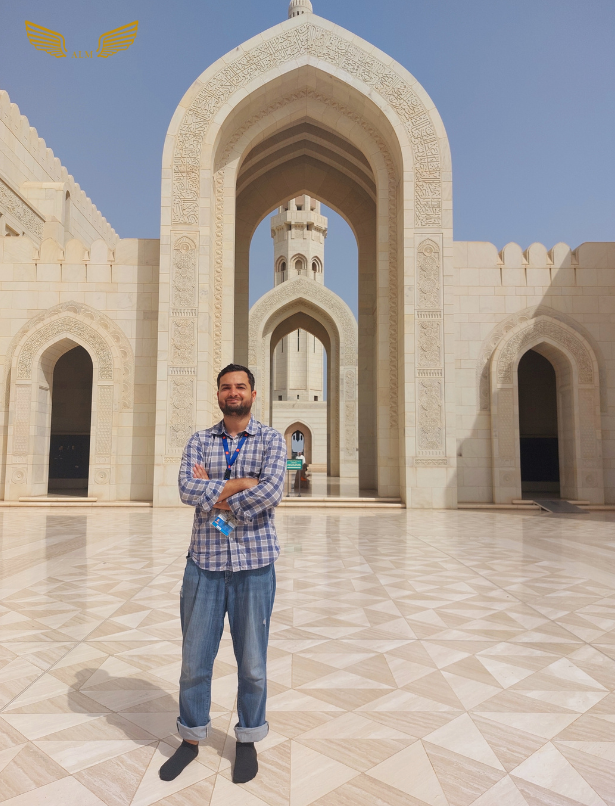 Aftab grew up in Italy and joined our team few years ago to provide professional guided tours in Italian. He speaks English and Italian and is very passionate about history and culture. #staff #guide #italian #almaamaritours #tourguide_oman #experienceoman #discoveroman