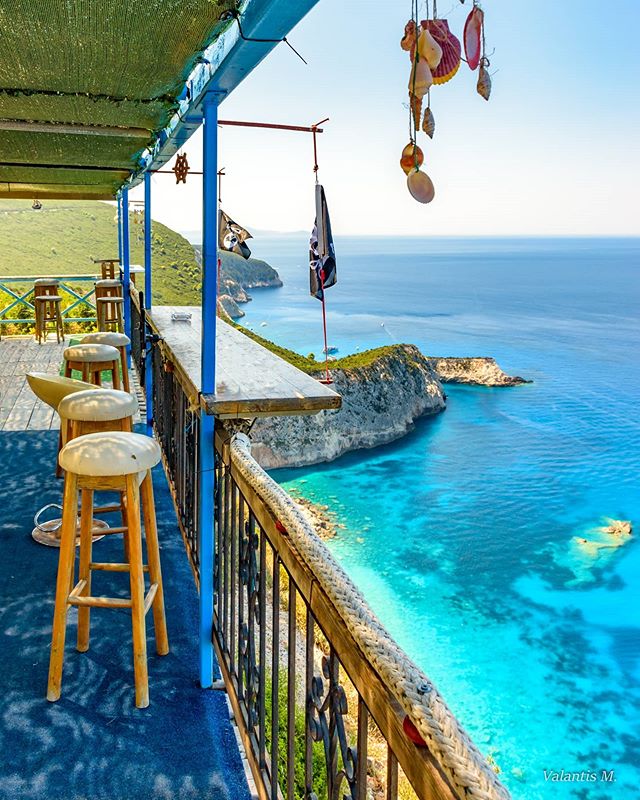 Καλημέρα με Αγάπη & Χαμόγελα Καρδιάς...!!🌷🌹 ...Το απόλυτο γαλάζιο!! Αχ θάλασσά μου...!!🌠💫 Ευλογημένη Κυριακή με υγεία σε όλους...!! 😊💝 ...Όμορφες Ελληνικές Εικόνες...!!💋💙 ...📍Lefkáda, Greece...!!❤️🇬🇷