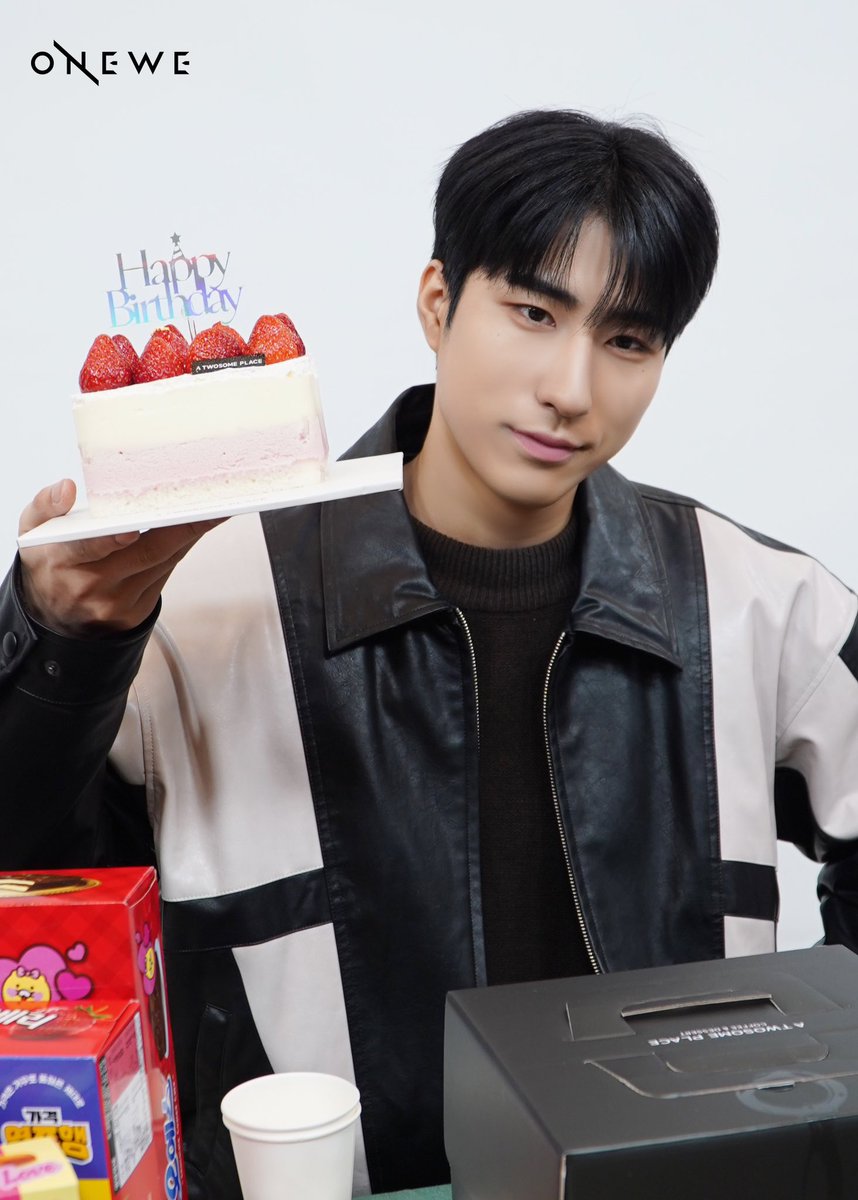 [#WE_SPACE]

🖤 HARIN DAY BEHIND 🖤

📸 onewe.co.kr/contents/66065…

#RHYTHM_KING_HARIN_DAY
#봄을_두드리는_하린이의_생일을_축하해