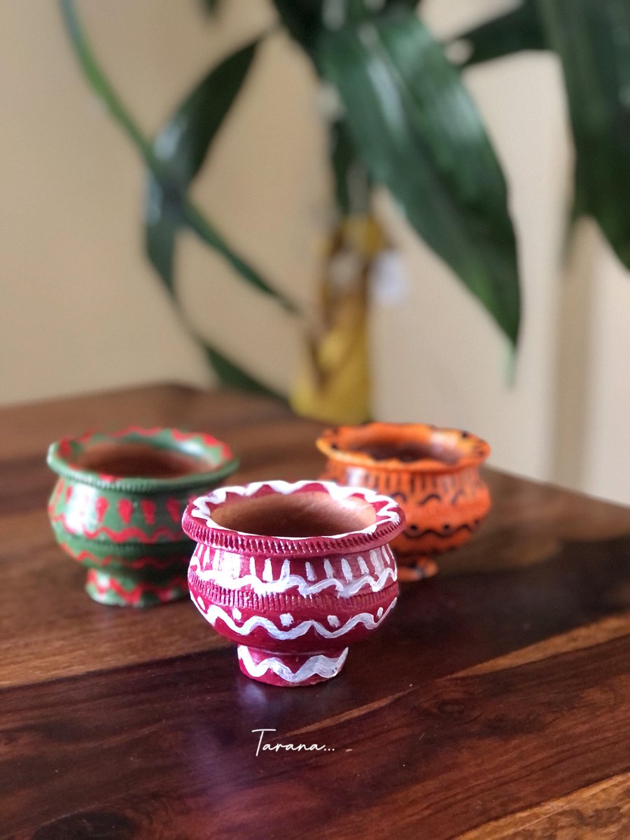 It was one of those March days when the sun shines hot and the wind blows cold: when it is summer in the light, and winter in the shade.~Charles Dickens ✨

#March #spring #sun #life #India #summer #journey #Bangalore #wind #WritingCommunity #writing #Bengaluru #winter #pottery
